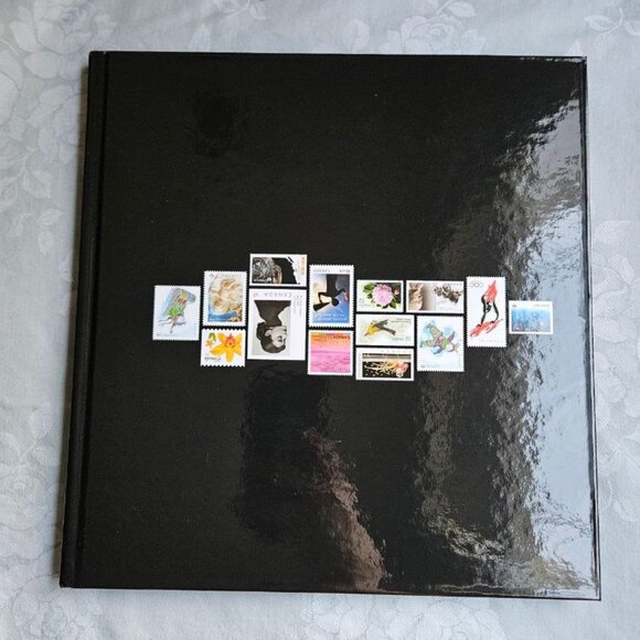 2008 - The Collection of Canada's Stamps Book - Without Stamps - Picture 4 of 5